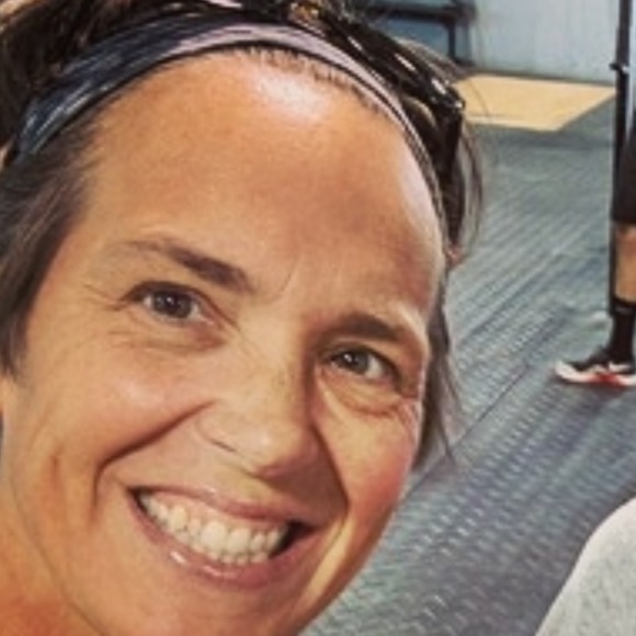 Meet your Posher, Stephanie - Picture 1 of 1